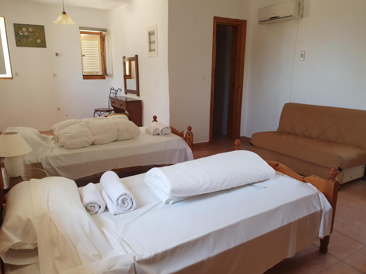 Mani Tower Apartment Stoupa