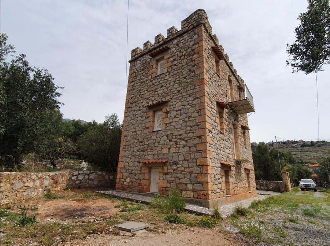 Mani Tower * Stoupa